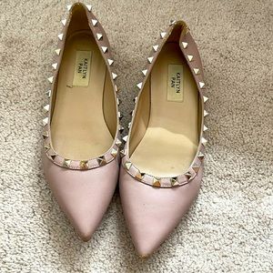 Kaitlyn Pan Rockstud Style Flats, Size 7.5